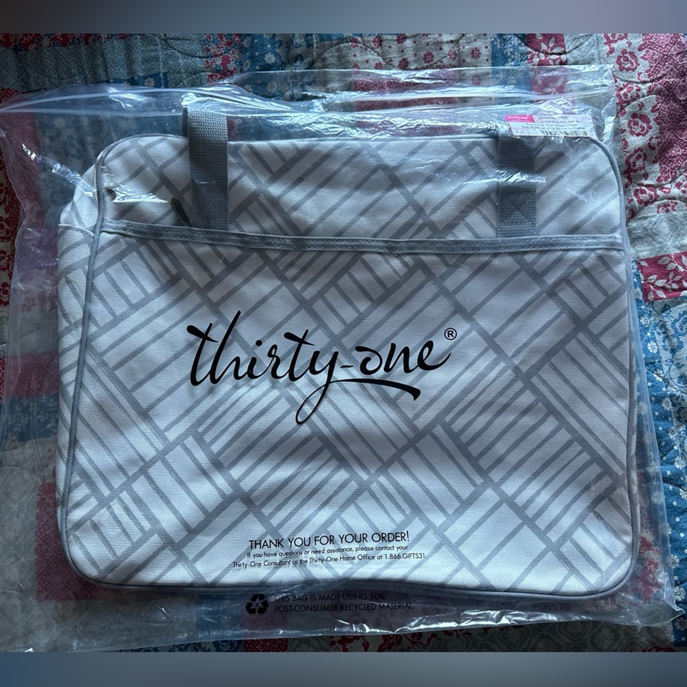 Thirty one away for the weekender bag